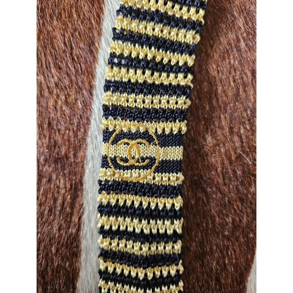 Vintage Chanel 100% Silk Gold Black Knit Tie Chain Edge CC Logo Made In Italy - Picture 4 of 8